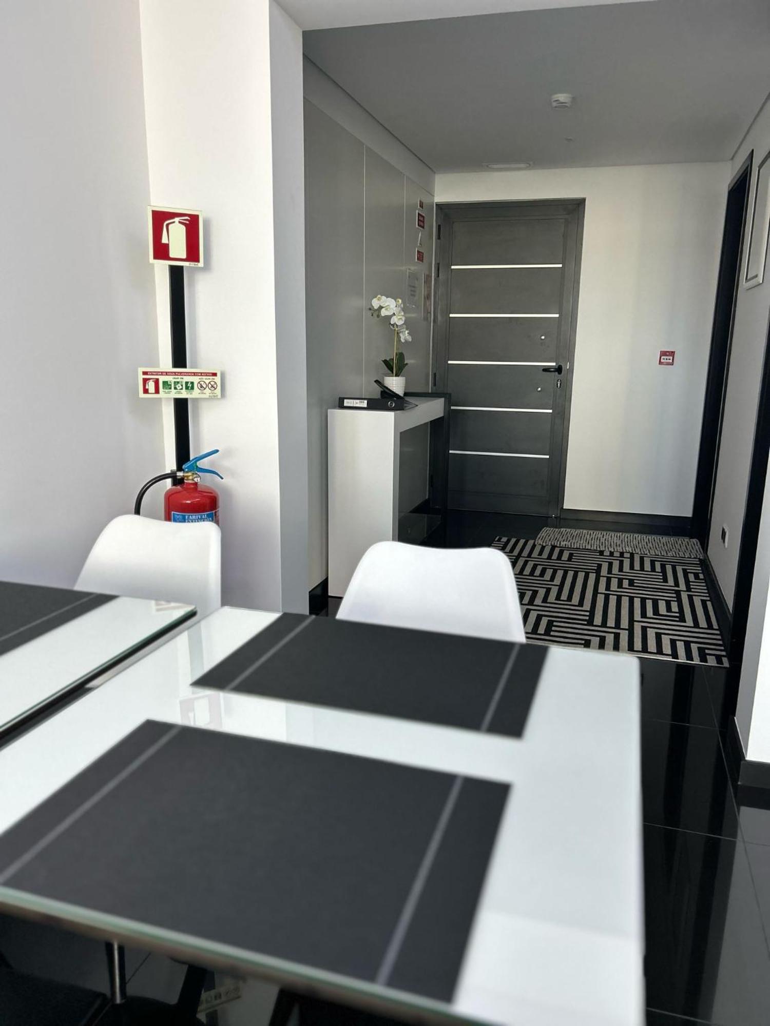 The Rock Hostel Понта Делгада Екстериор снимка