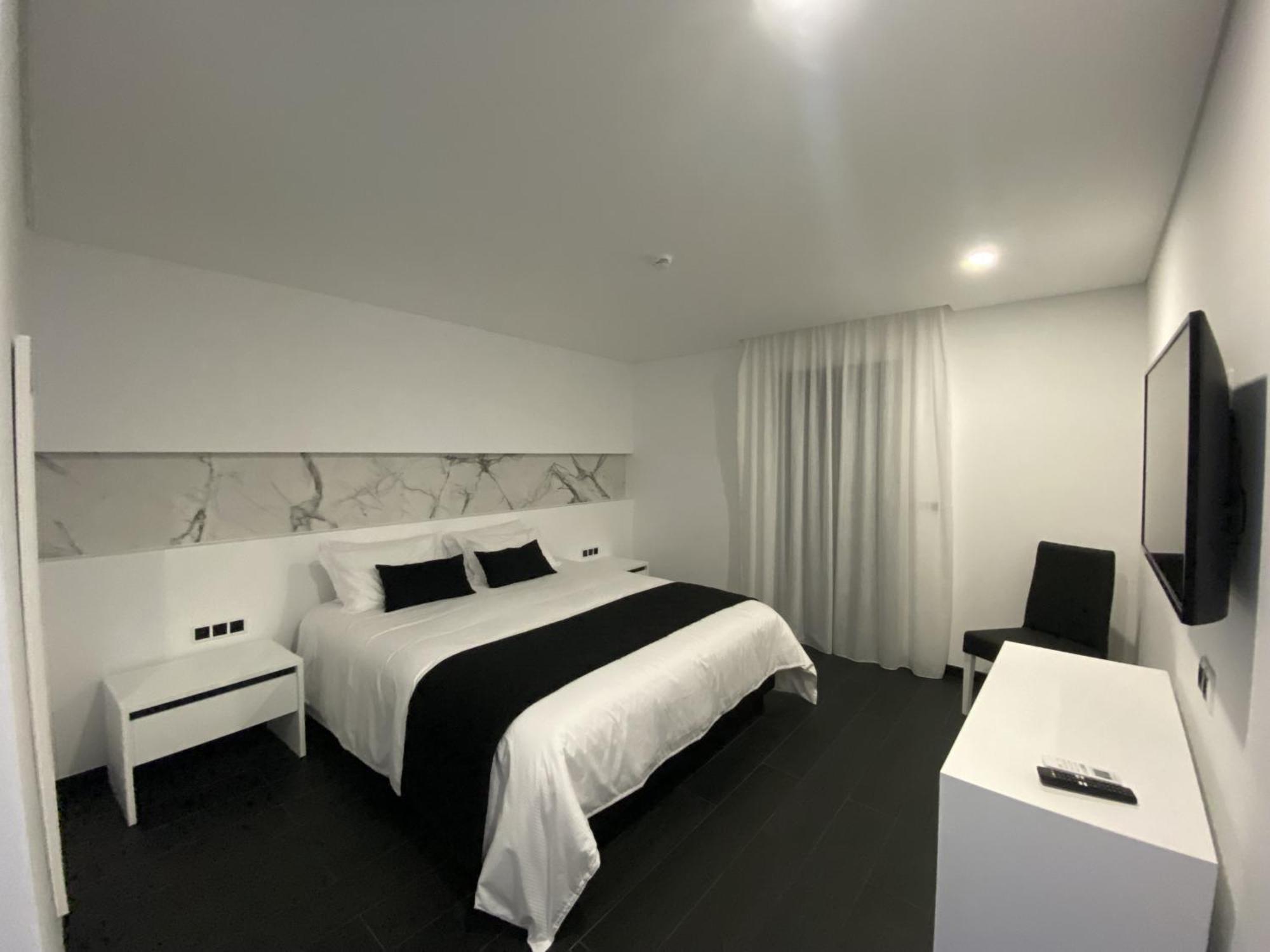 The Rock Hostel Понта Делгада Екстериор снимка