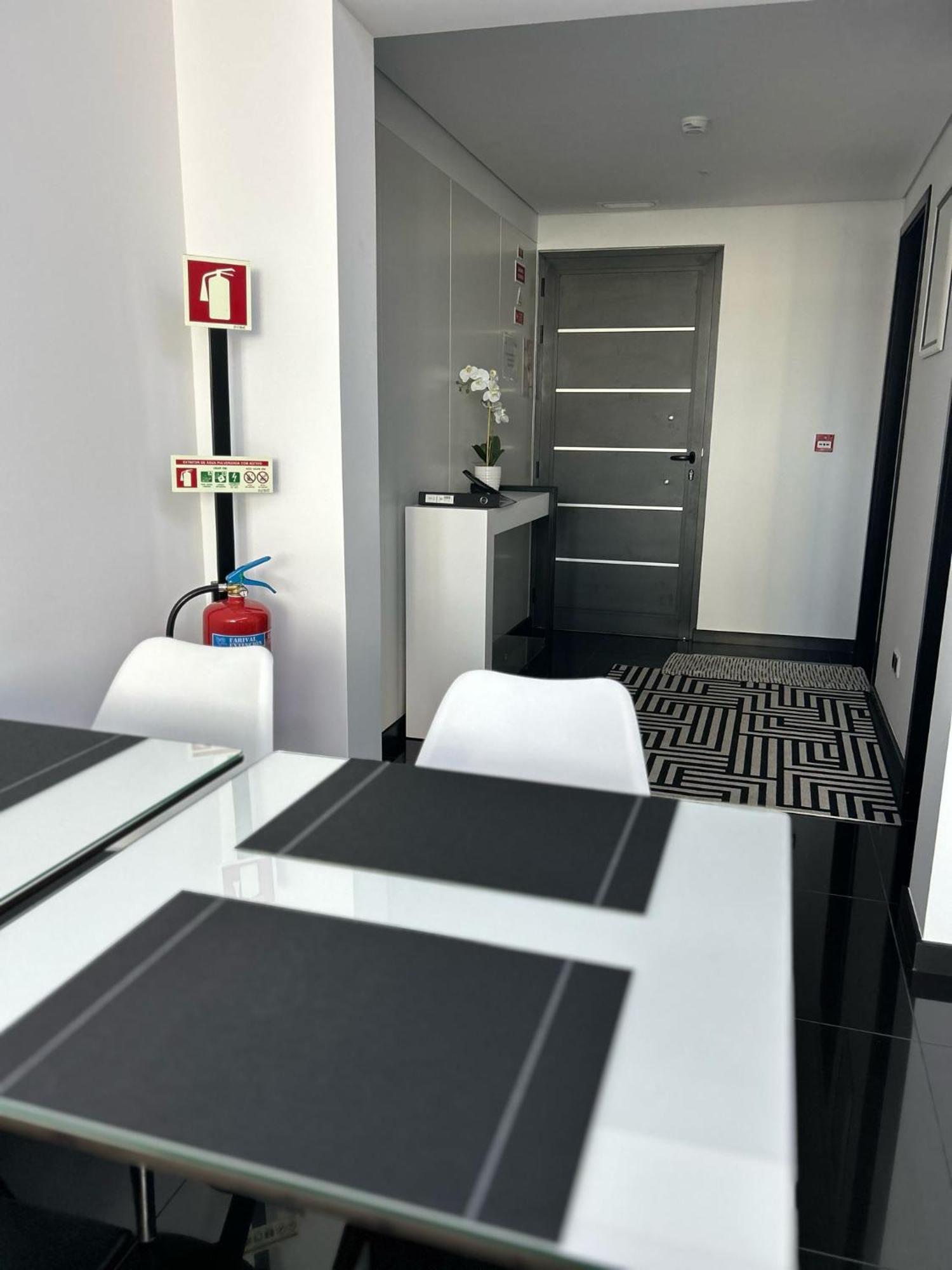 The Rock Hostel Понта Делгада Екстериор снимка